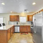 Family-Friendly Tobyhanna Home With Community Pool
