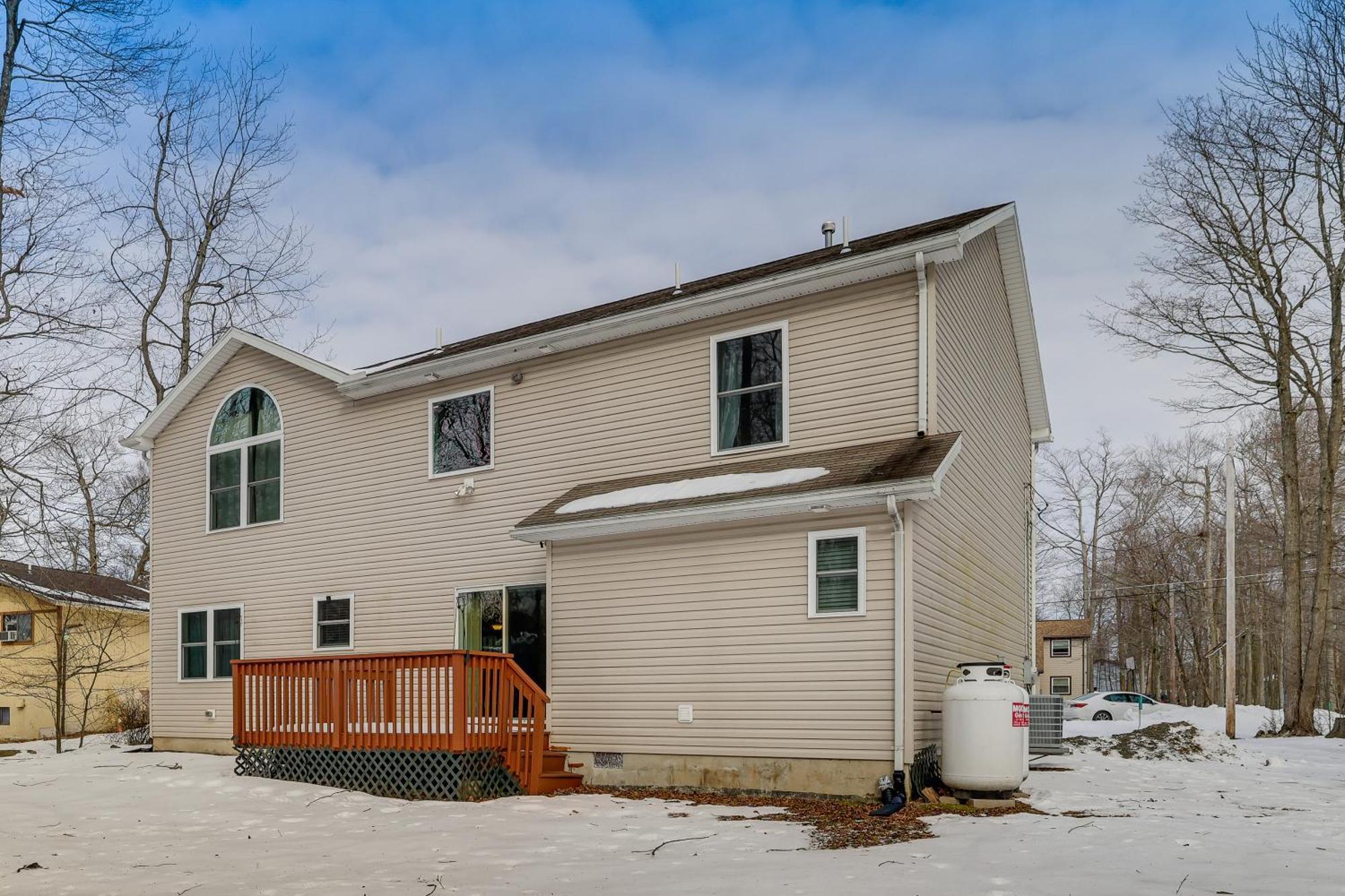 Family-friendly With Community Pool * Tobyhanna